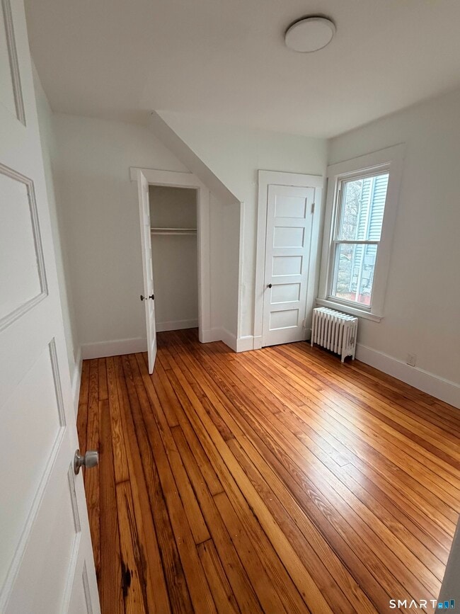 Building Photo - 621 Elm St