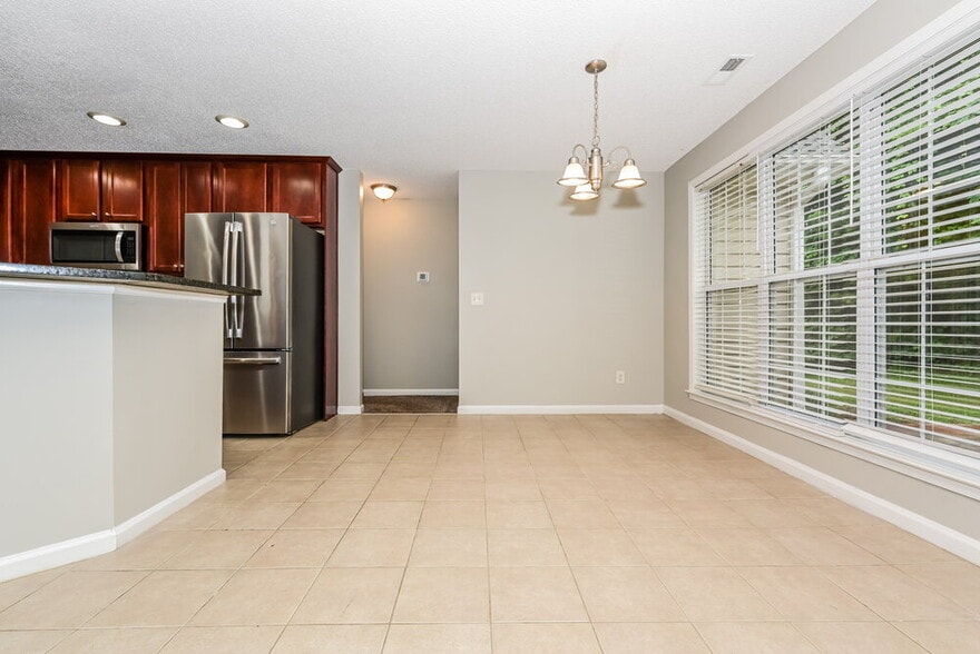 Building Photo - 361 Vista Creek Dr