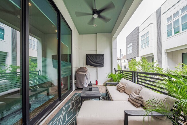 Building Photo - 2608 Rusk St