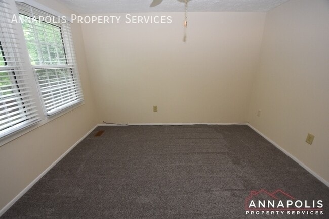 Building Photo - 1604 Revell Downs Dr