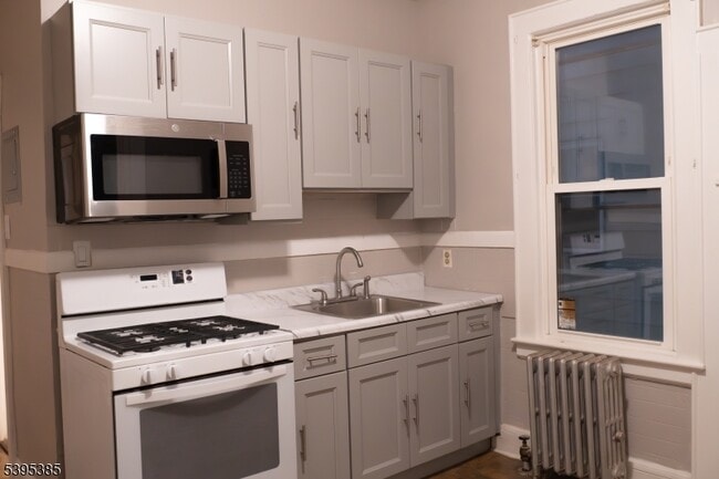 Building Photo - 108 Berkshire Pl