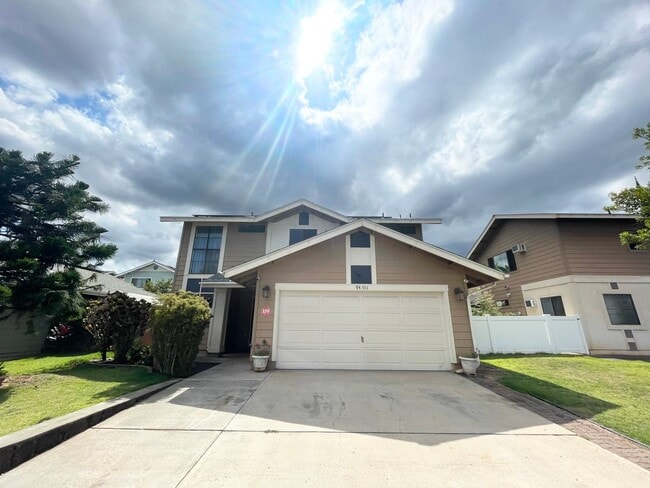 Building Photo - Move In Ready- 4 Bd, 3 Ba- Available Now i...