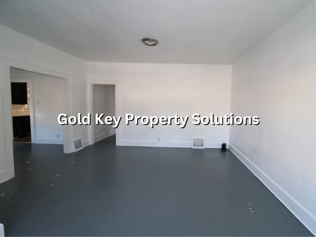 Building Photo - 631 High St