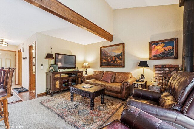 Building Photo - Whitefish River furnished Townhome