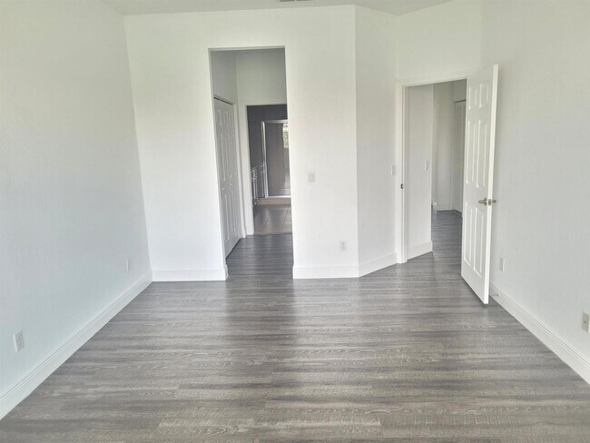 Building Photo - $3,400MONTHLY;2578 SW 119TH WAY MIRAMAR, F...