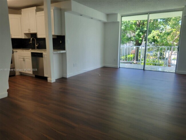 Building Photo - 494 NW 165th St