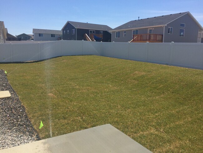 Building Photo - Newer Construction 3 Bedroom House with 3 ...