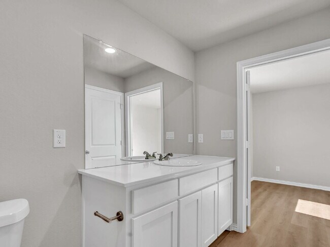 Building Photo - Brand New Fourplex