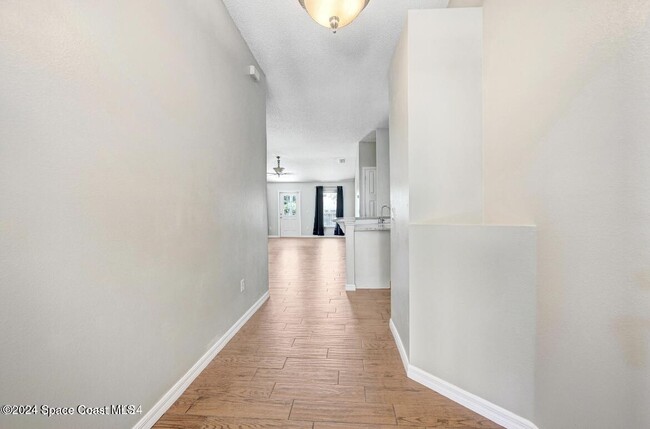 Building Photo - 2711 Stratford Pointe Dr