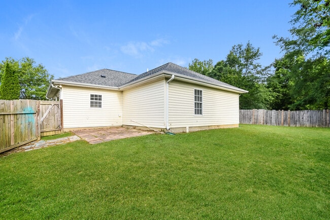 Building Photo - Cute 3 Bedroom Cottage in Calera, AL