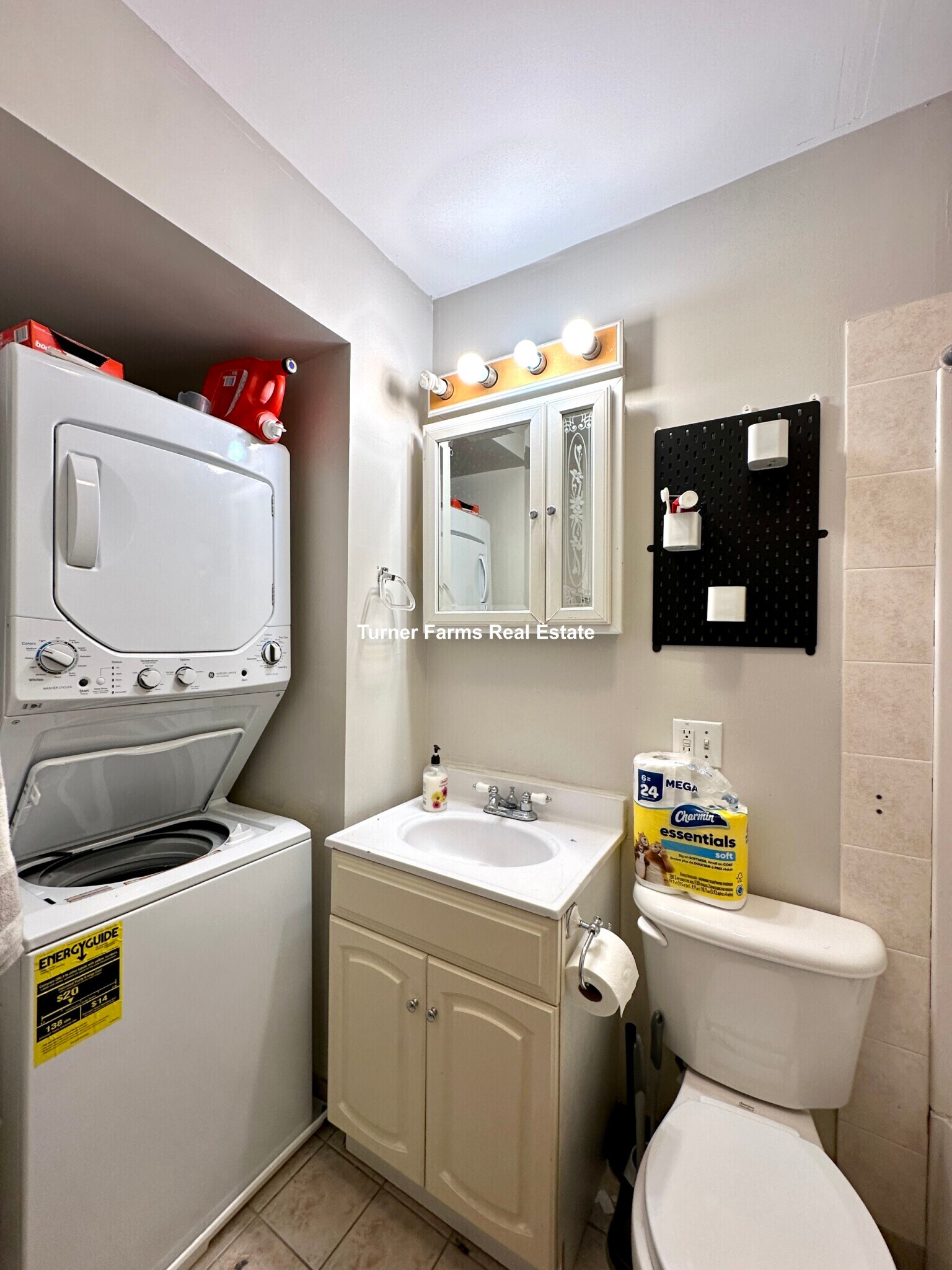 Building Photo - 146 Smith St