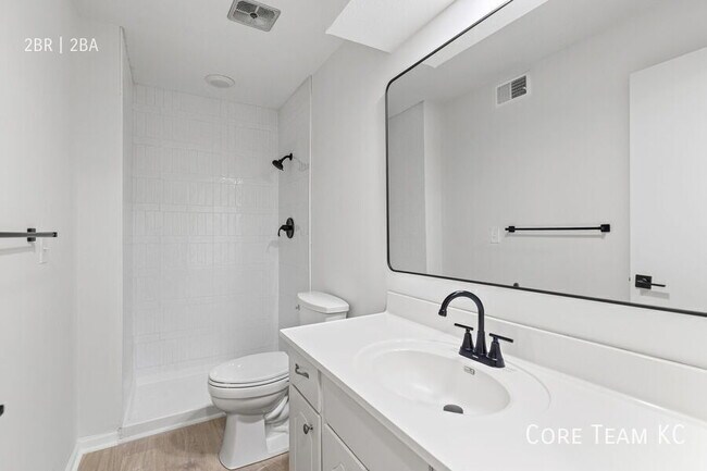 Building Photo - 2900 W 53rd St