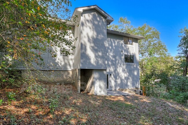 Building Photo - 2806 Thomas Ln