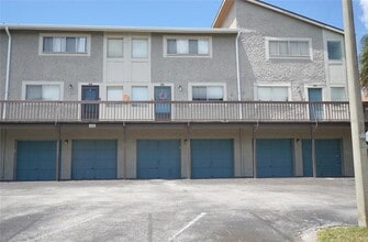 Building Photo - 6325 Newtown Cir