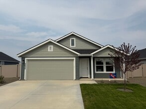 Building Photo - Beautiful 4 bed 2 Bath Home in Nampa