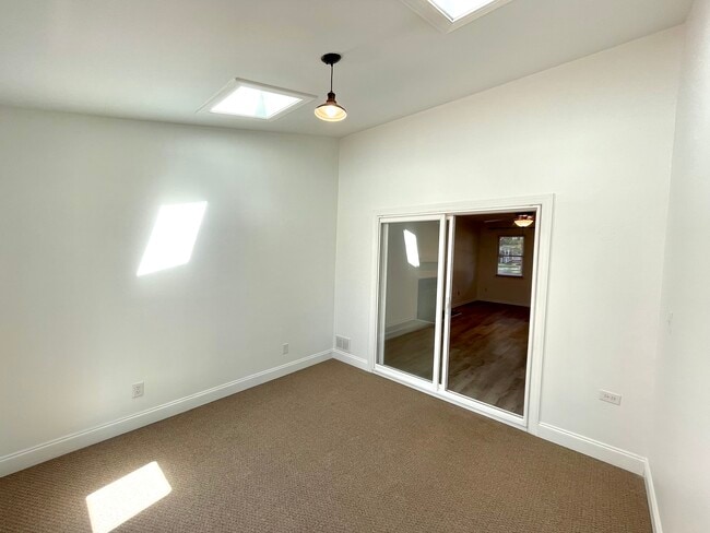 Building Photo - 117 Boxford Rd