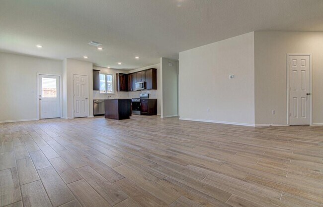 Building Photo - 252 Orange Rd