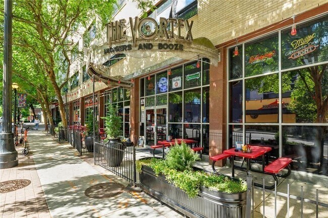 Building Photo - 878 Peachtree St NE