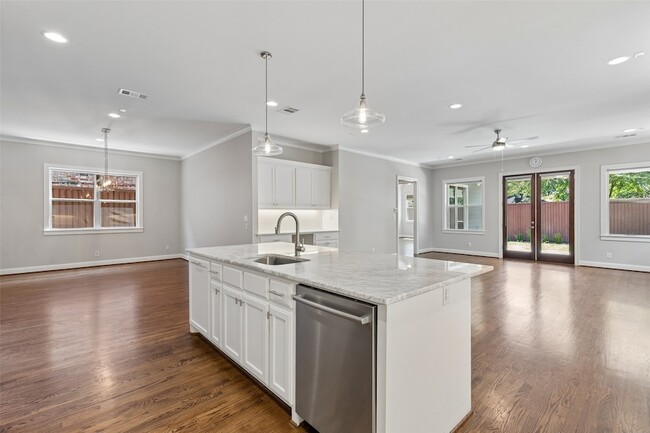 Building Photo - 6030 Vickery Blvd