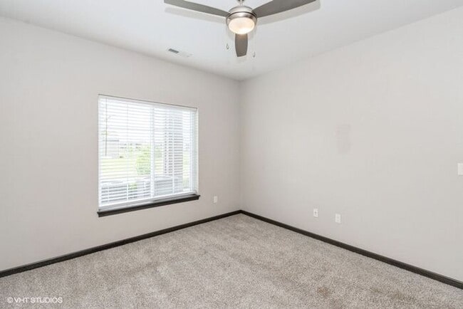 Building Photo - $1,250 | 1 Bedroom, 1 Bathroom Condo | Dog Friendly* | Sublease* | Available for an April 1st, 20...