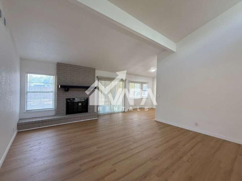 Building Photo - 8342 New World Dr