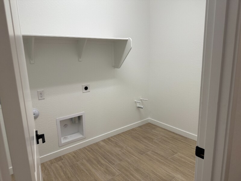 Building Photo - 40563 W Michaels Dr
