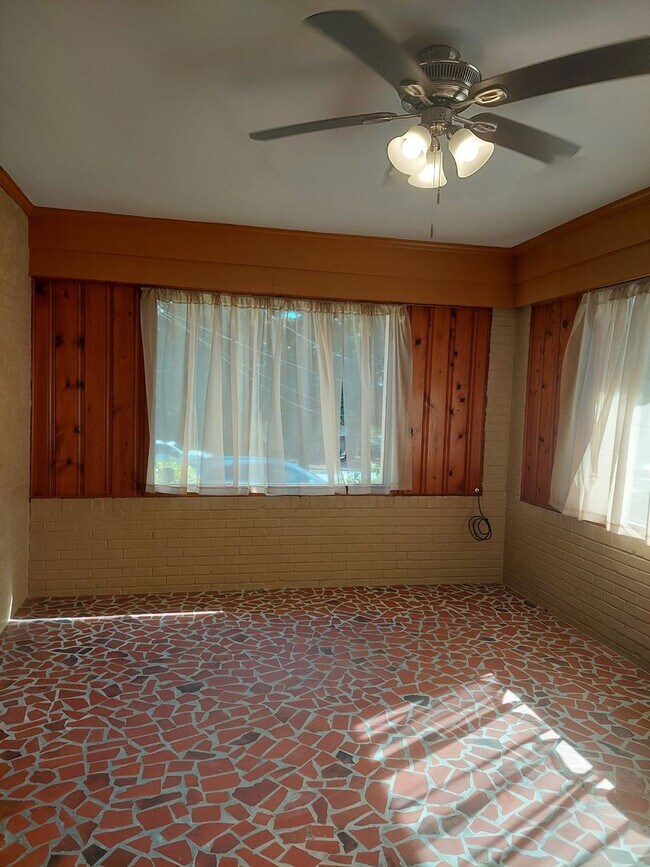 Building Photo - Heart of Midtown