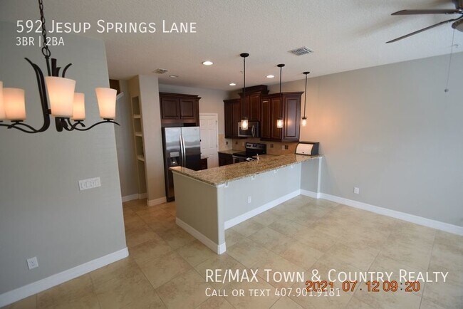 Building Photo - 592 Jesup Springs Ln