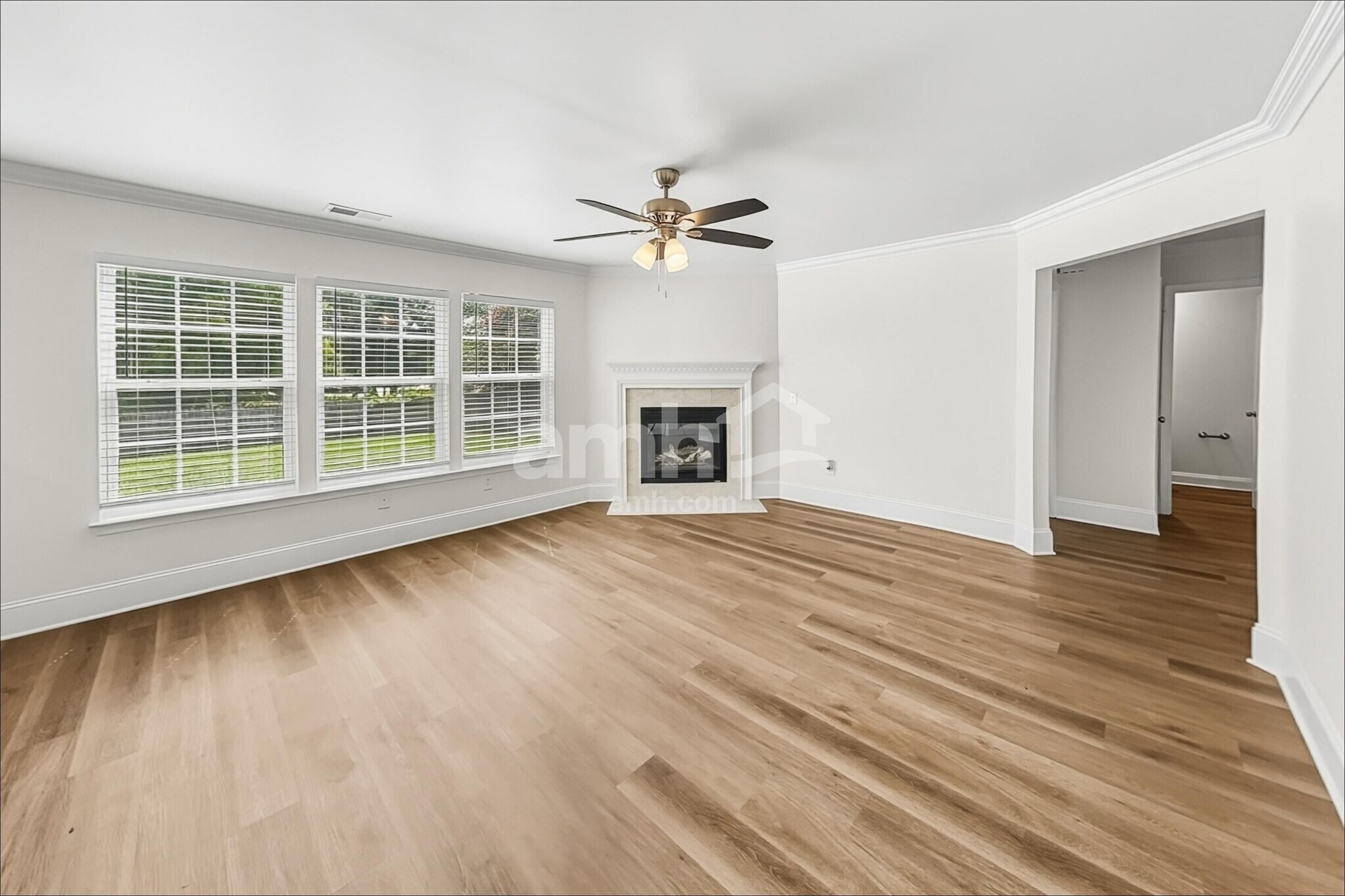 Building Photo - 3911 Laurel View Cir