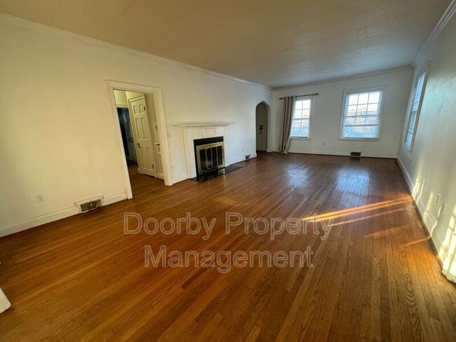 Building Photo - 408 Frazier Dr