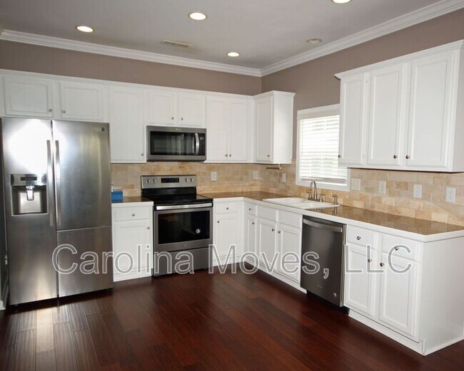 Building Photo - 689 Flintrock Dr