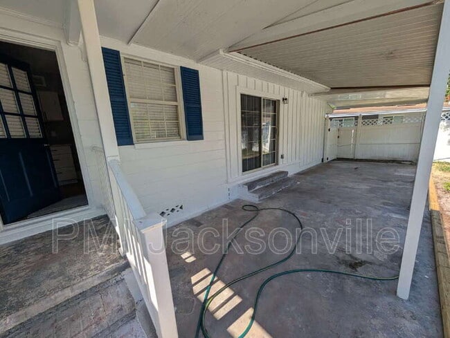 Building Photo - 7069 Perke Dr