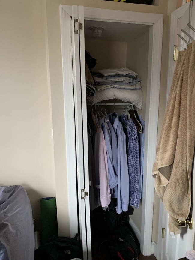 Building Photo - NORTH END 2 BED!!