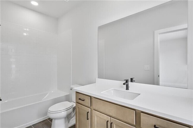 Building Photo - 2686 Evers Dr NE
