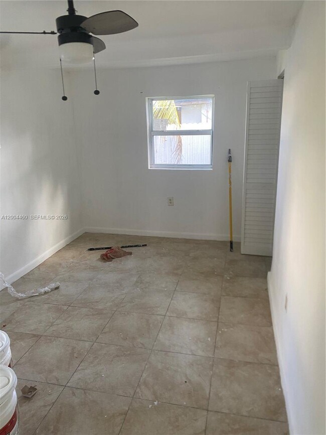 Building Photo - 1070 NW 147th St