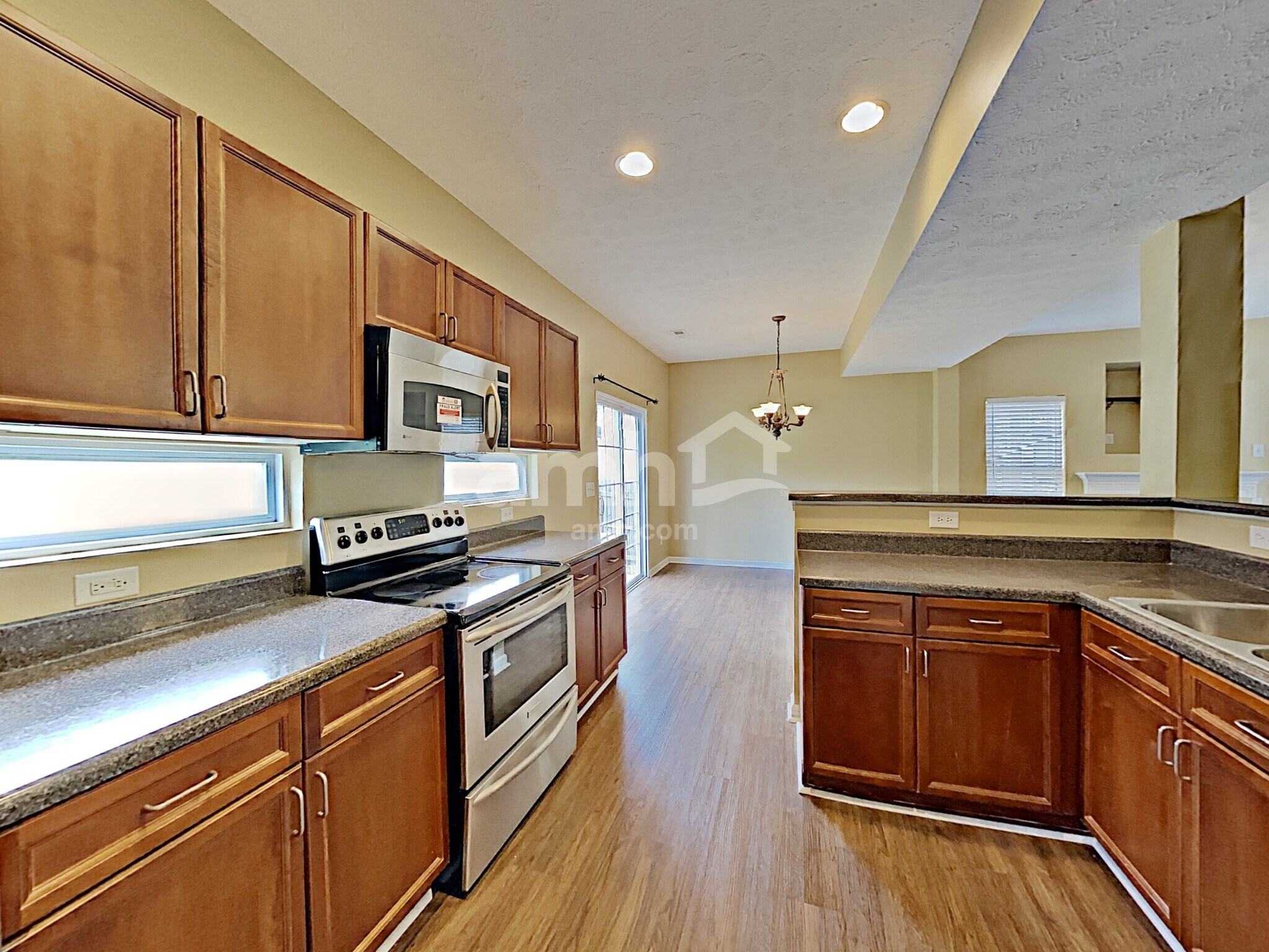 Building Photo - 1813 Baslia Ln