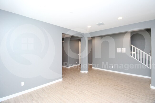 Building Photo - 31925 N 125th Ave