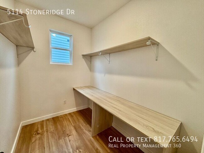 Building Photo - 5114 Stoneridge Dr
