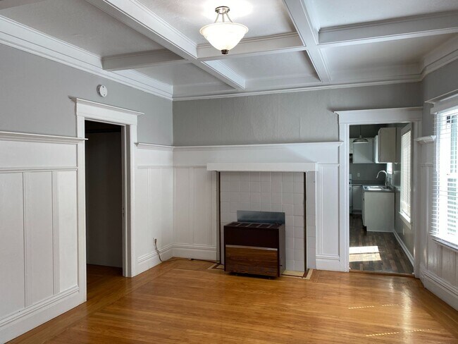 Building Photo - 5824-5826 Telegraph Ave