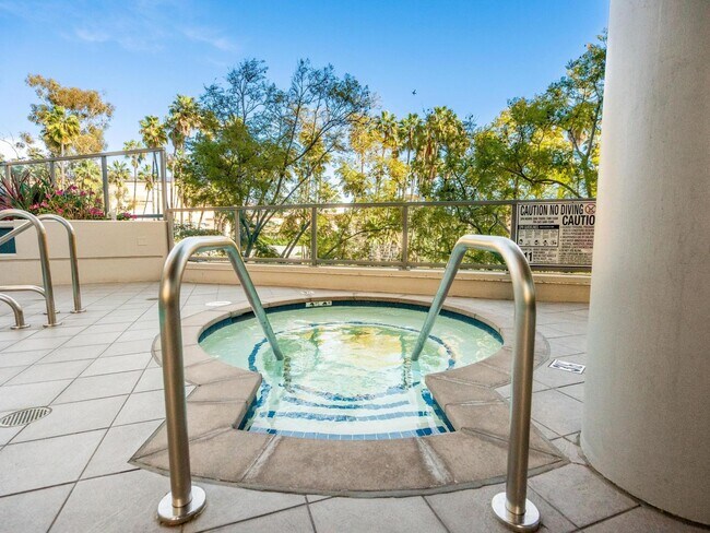 Building Photo - Furnished Aria Penthouse with Panoramic Views & Wraparound Balcony