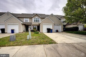 Building Photo - 121 Periwinkle Dr