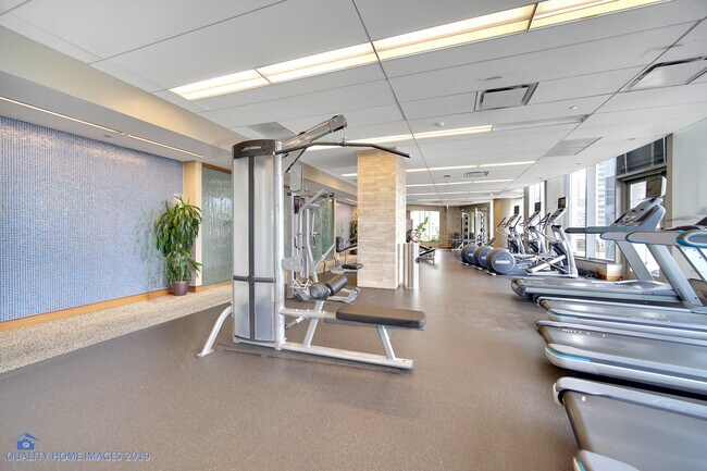 Building Photo - 420 E Waterside Dr