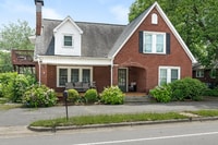 Building Photo - 1102 Ln St