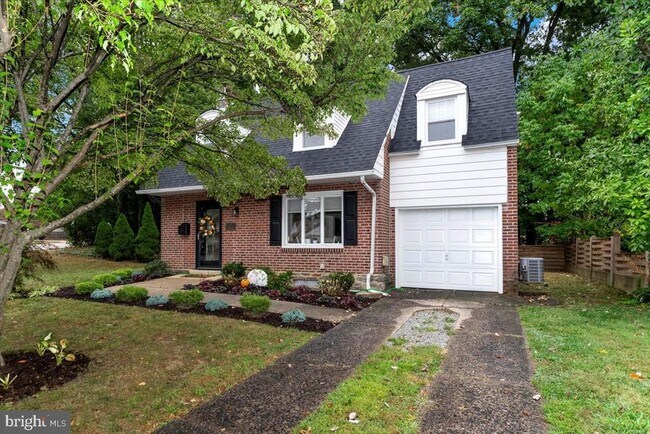 Building Photo - 67 Lownes Ln
