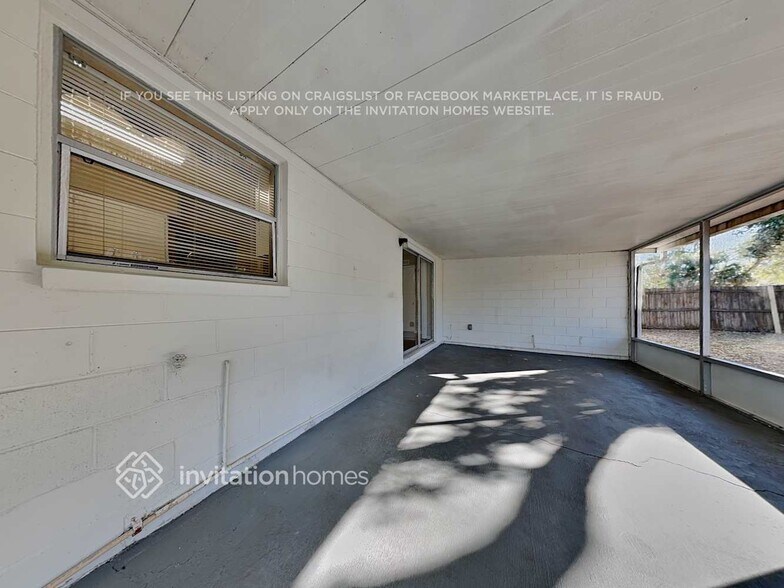 Building Photo - 12718 Sebring Blvd