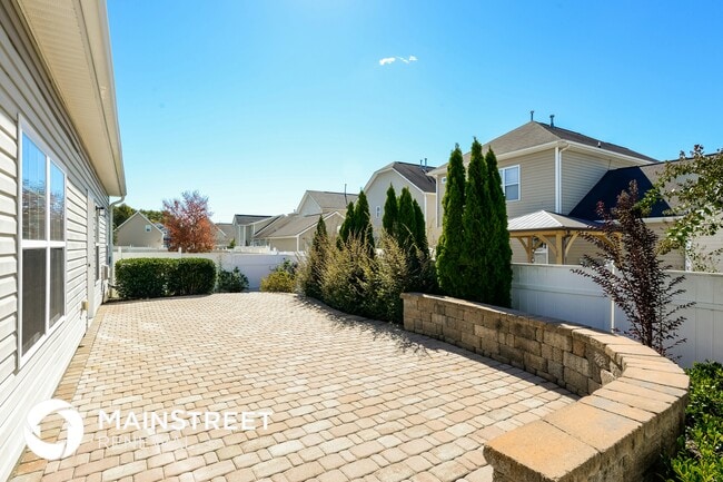 Building Photo - 417 Marie Way