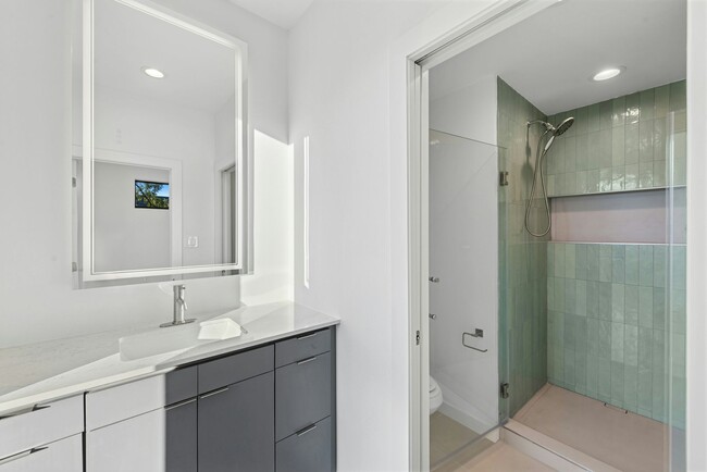 Building Photo - Three 3X3 stand alone townhomes in West Campus!