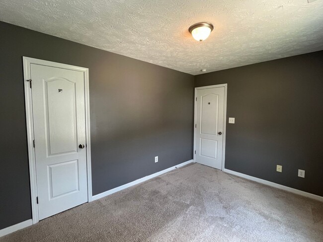 Building Photo - Charming 3 Bed Raeford Home with Fenced Yard
