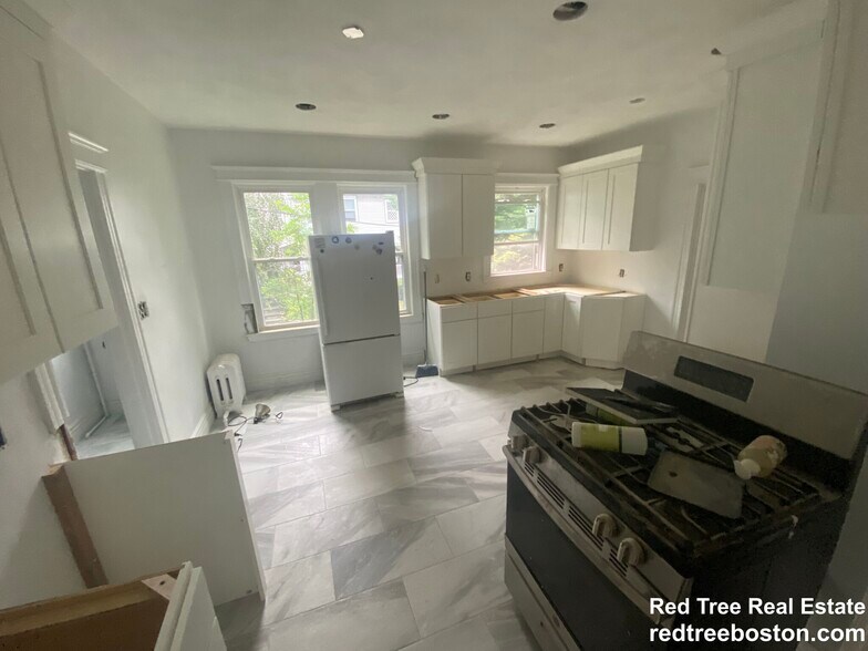 Building Photo - 244 Winchester St