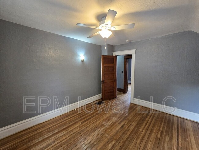 Building Photo - 511 S Frederick Ave